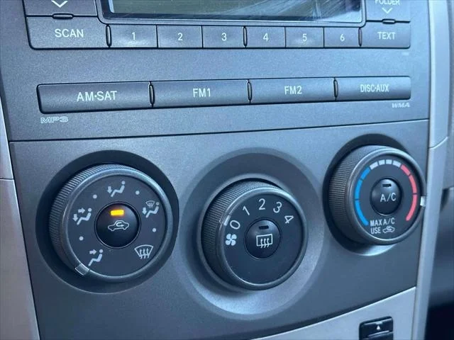 2011 Toyota Corolla LE