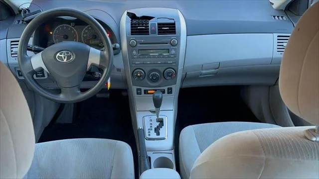 2011 Toyota Corolla LE