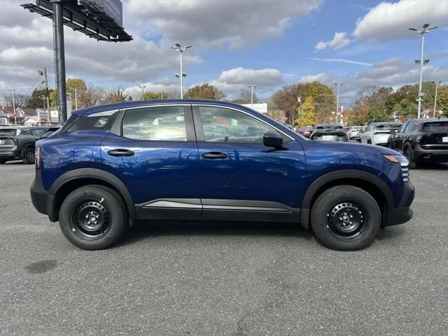 2025 Nissan Kicks S