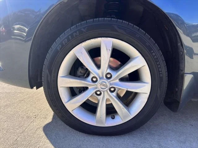 2016 Nissan Versa 1.6 SL